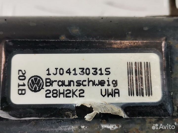 Стойка для Volkswagen Golf 4