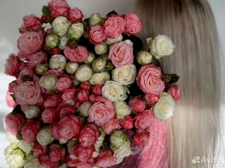 Букет из 73 пионовидных роз