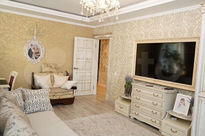 3-к. квартира, 73 м², 3/10 эт.