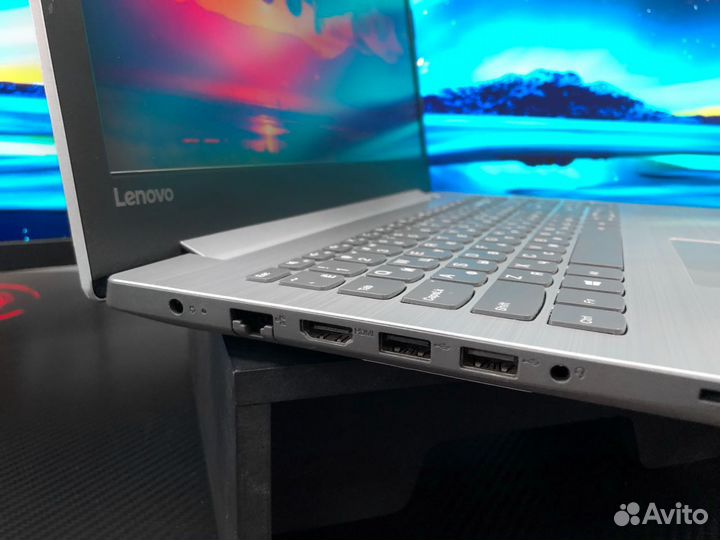 Ноутбук Lenovo Radeon 240Gb SSD