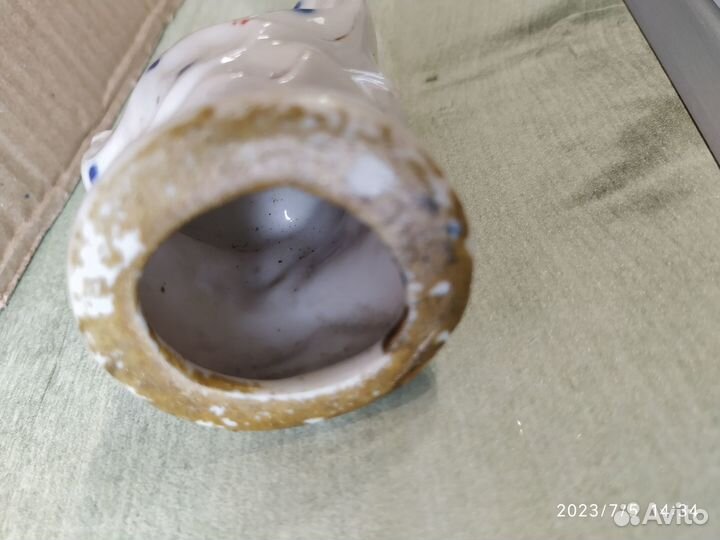 Статуэтка фарфоровая 