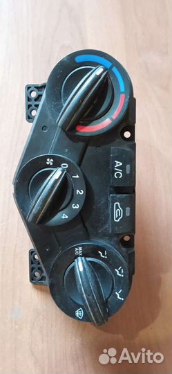 Блок управления печкой Kia Rio 2 2009 972501G000