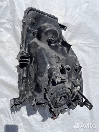 Фара на Nissan x trail