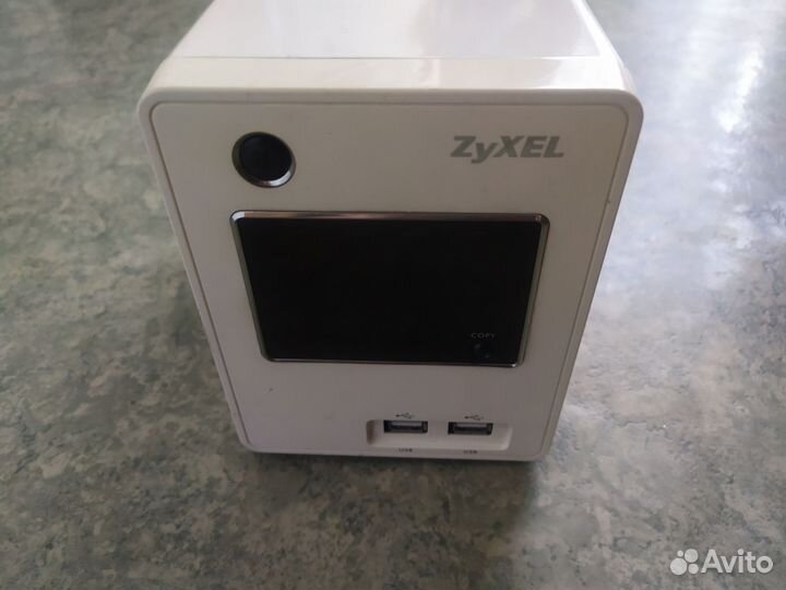 Сетевой медиасервер Zyxel NSA 220EE