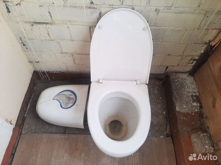 Унитаз-компакт с сиденьем Sanita