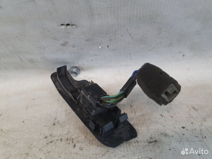 Кнопка стеклоподъемника задняя Ssangyong Musso