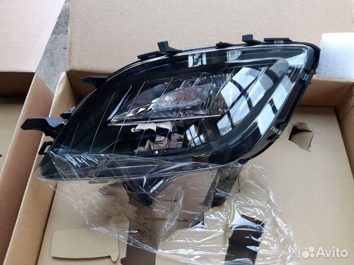 Противотуманная фара Opel Astra J 2010-2012