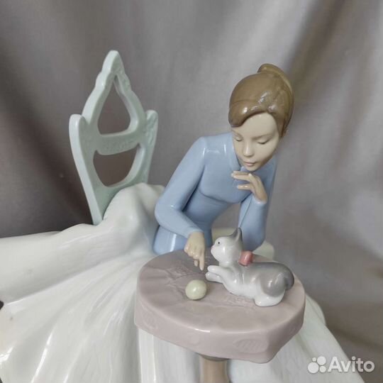 Статуэтка большая Lladro NAO 1355