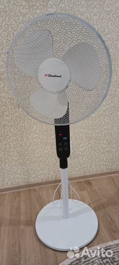 Вентилятор с пультом управления