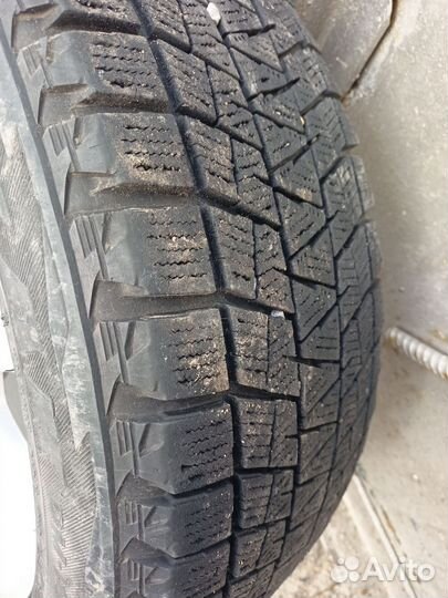 Bridgestone Blizzak DM-V1 225/55 R18