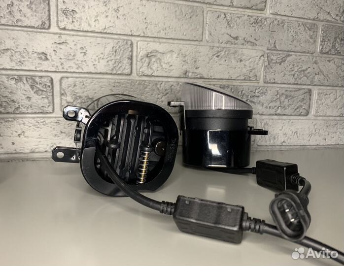 Противотуманные фары Toyota, Lexus 70W