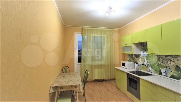 2-к. квартира, 58 м², 15/17 эт.