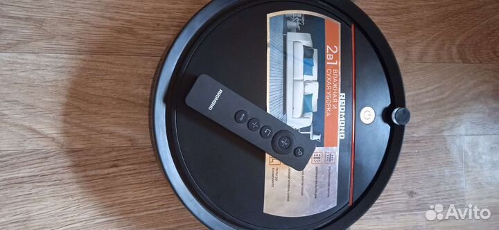 Робот - пылесос Redmond RV-R280