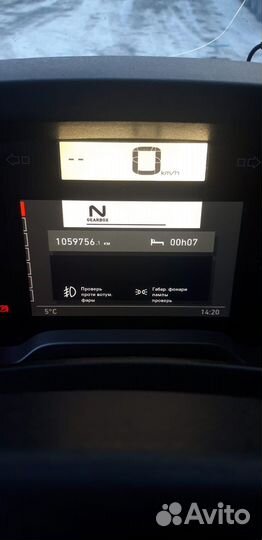 Renault T-Series, 2016