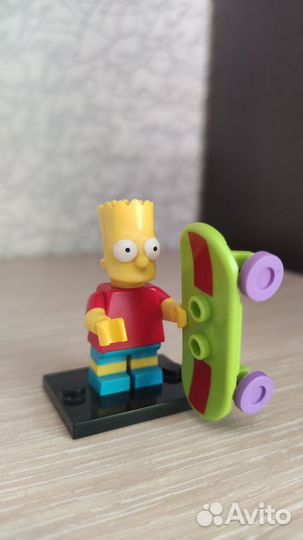 Лего минифигурка Барт Симпсон со скейтом 1 series