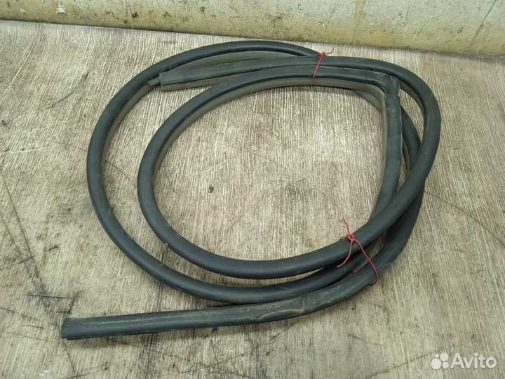 Уплотнитель проема двери передней правой Chery Tig