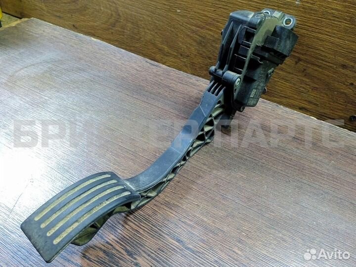 Педаль газа Форд C-MAX 1