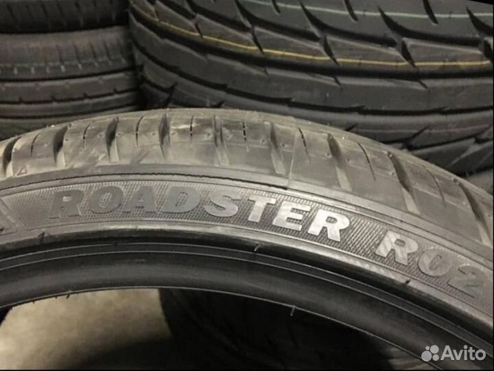 Rydanz Roadster R02 225/35 R19 88W