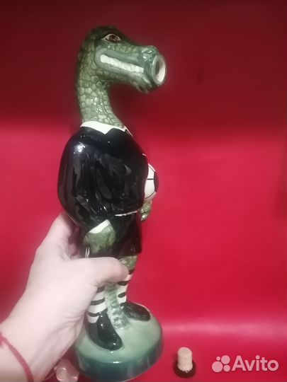 Фарфоровая статуэтка