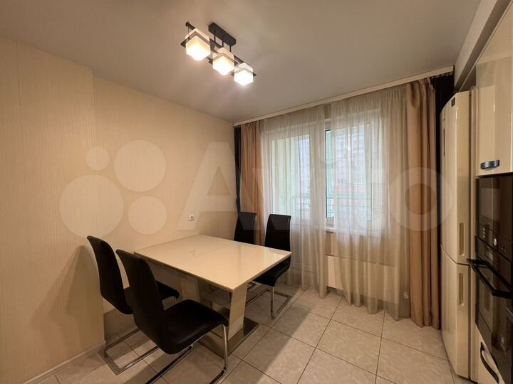 2-к. квартира, 75 м², 7/10 эт.