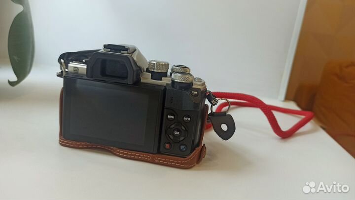 Olympus OM-D E-M10 Mark II