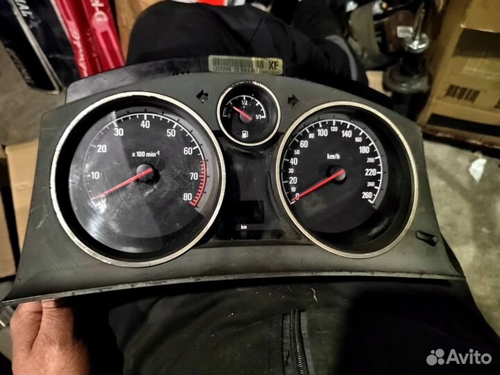 Панель приборов Opel Astra H