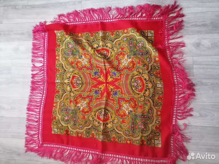 Платок 1,6на 1,6старинный