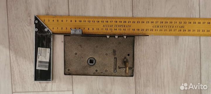 Замок врезной