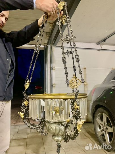 Люста Касли