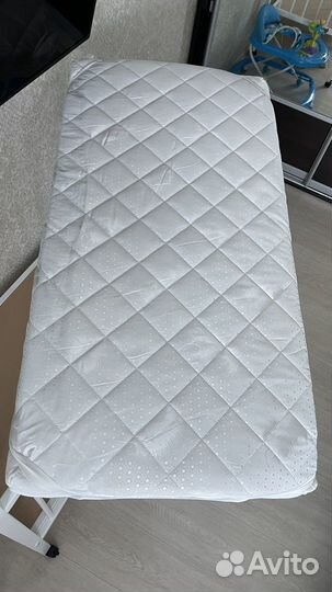 Кроватка детская с матрасом