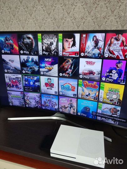 Xbox One S + 470 игр + Онлайн игра