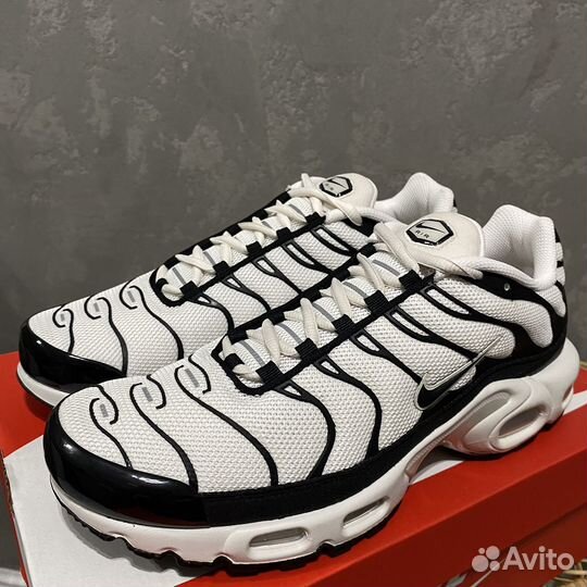 Nike Air Max Plus оригинал 9/9.5/10US