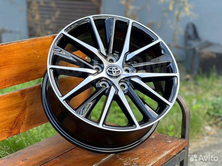 Новые литые диски R18 Toyota