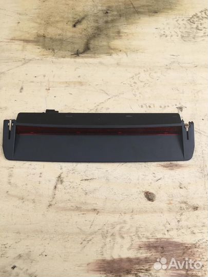 Дополнительный стоп сигнал Volkswagen Passat B6. B