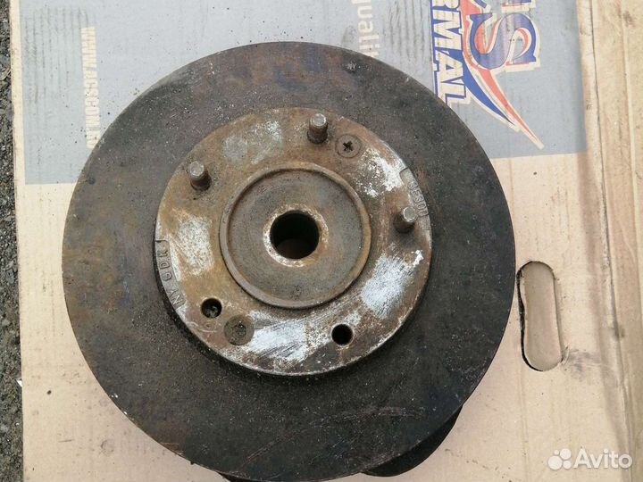 Кулак передний правый в сборе дорест Kia Sorento 1