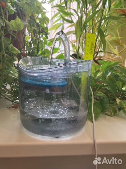 Поилка фонтанчик для кошек и собак