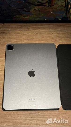 iPad pro 12.9 2022 m2