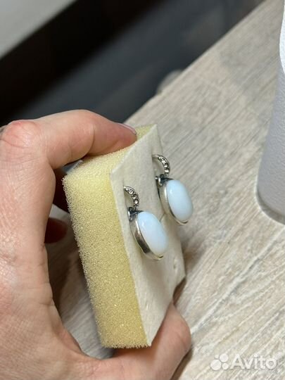 Серьги с лунным камнем