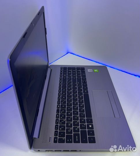 Ноутбук HP 250 G7