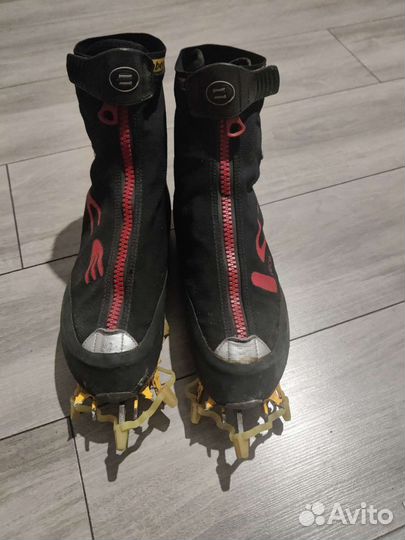 Кошкоботы спортивные, альпинистские 43 размер