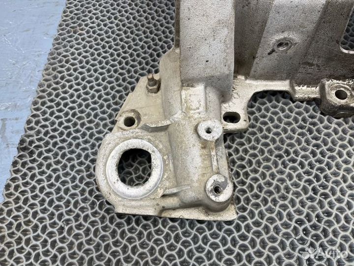 Подрамник передний Dodge Caravan 3 2.4 EDZ 2000