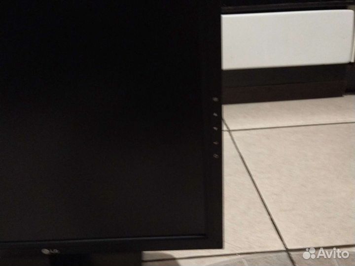 Монитор LG flatron L1918S-BN