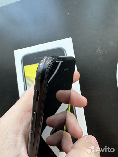 iPhone SE (2020), 64 ГБ