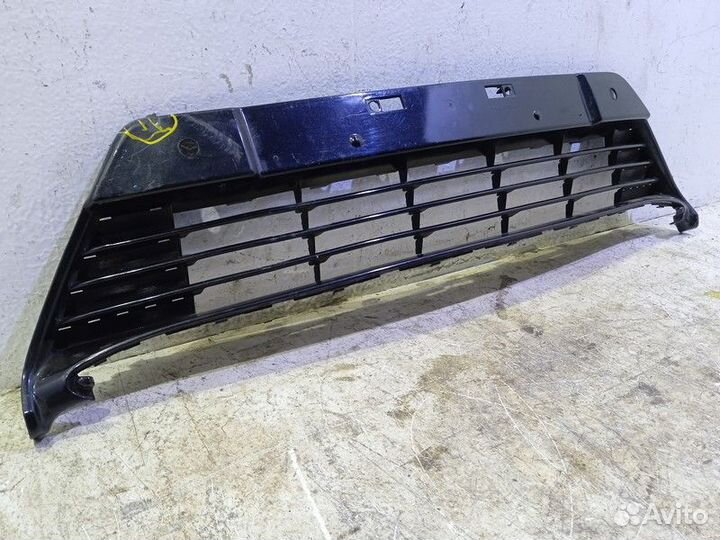 Решетка бампера Тойота