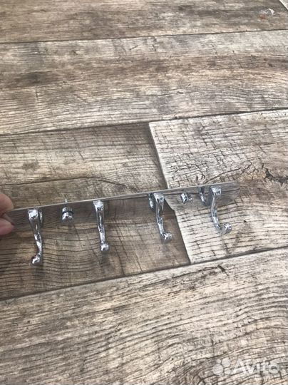 Крючки-вешалка для полотенец и одежды