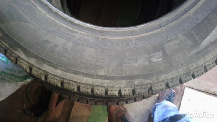 Pirelli Formula Ice 235/65 R17 108T