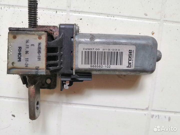 Мотор регулировки сиденья VW Touareg 2006 3.6