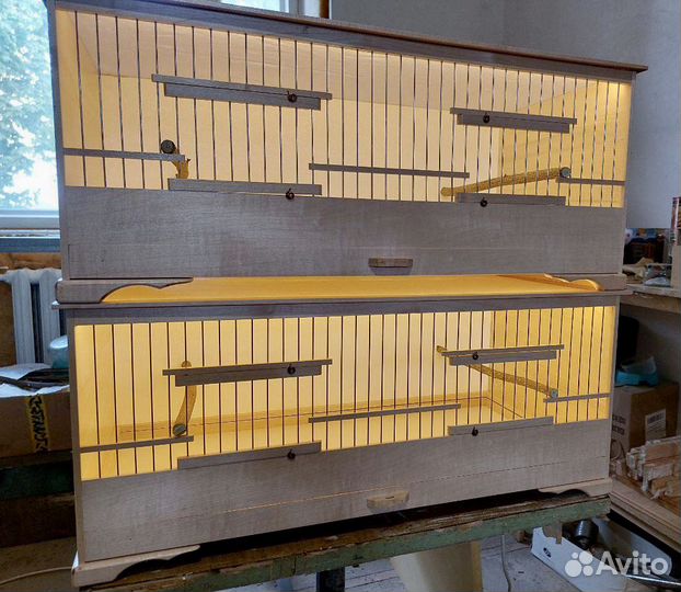 Клетки и вольеры для певчих и декоративных птиц