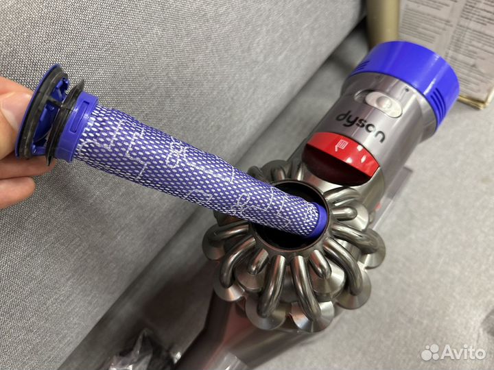 Пылесос Dyson Animal V8, новый