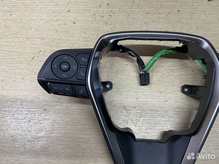 Блок кнопок руля Toyota Camry 75